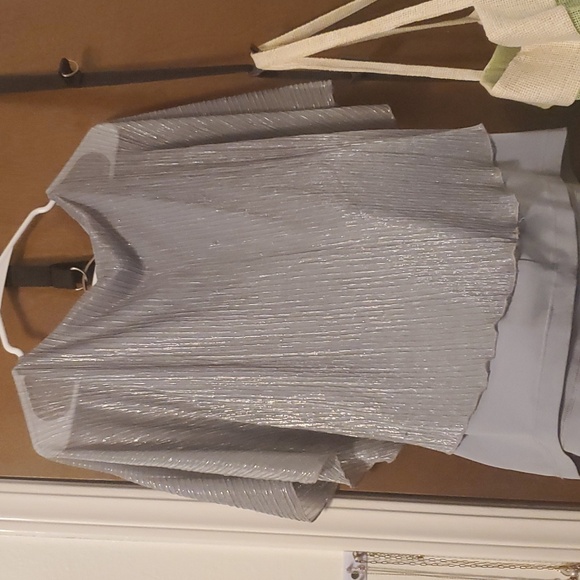 Top - Picture 3 of 5